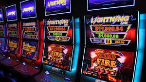 Layar permainan Wild Fireworks di togelonline88 menampilkan gulungan dengan simbol kembang api dan wild
